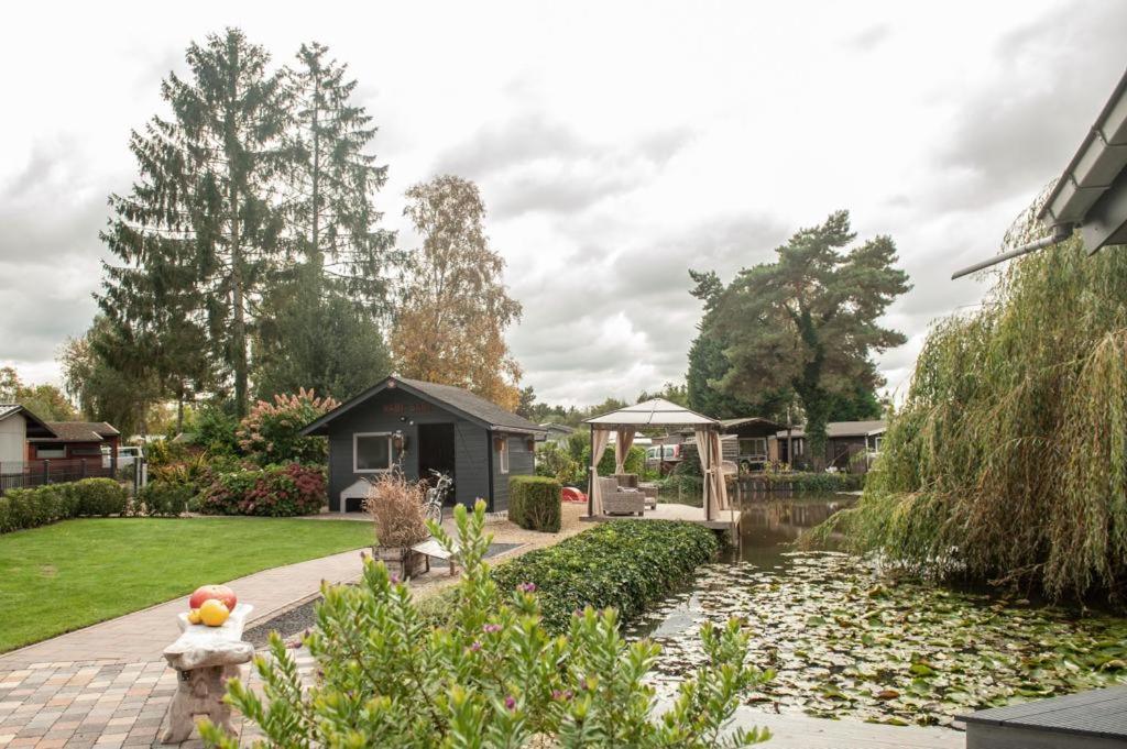 Prachtige Chalet Wabi Sabi Aan Het Water! Geel Bagian luar foto